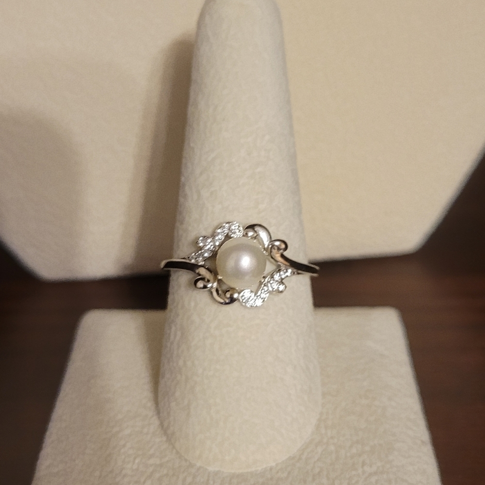 Vantel Pearls Sabrina Ring